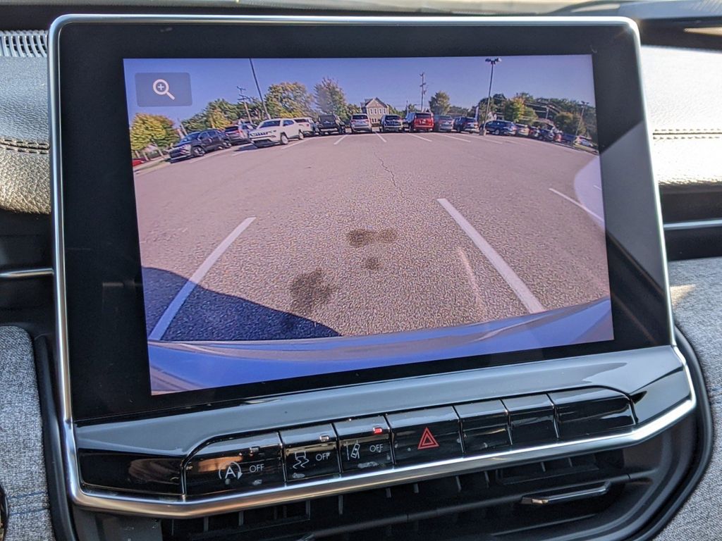 2024 Jeep Compass Latitude 12