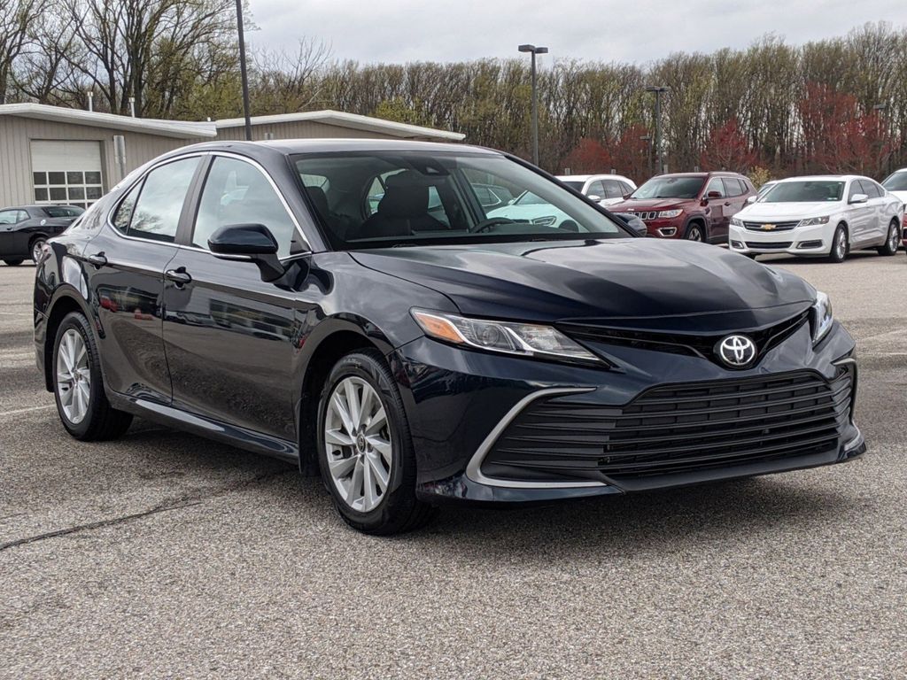 2021 Toyota Camry LE 8