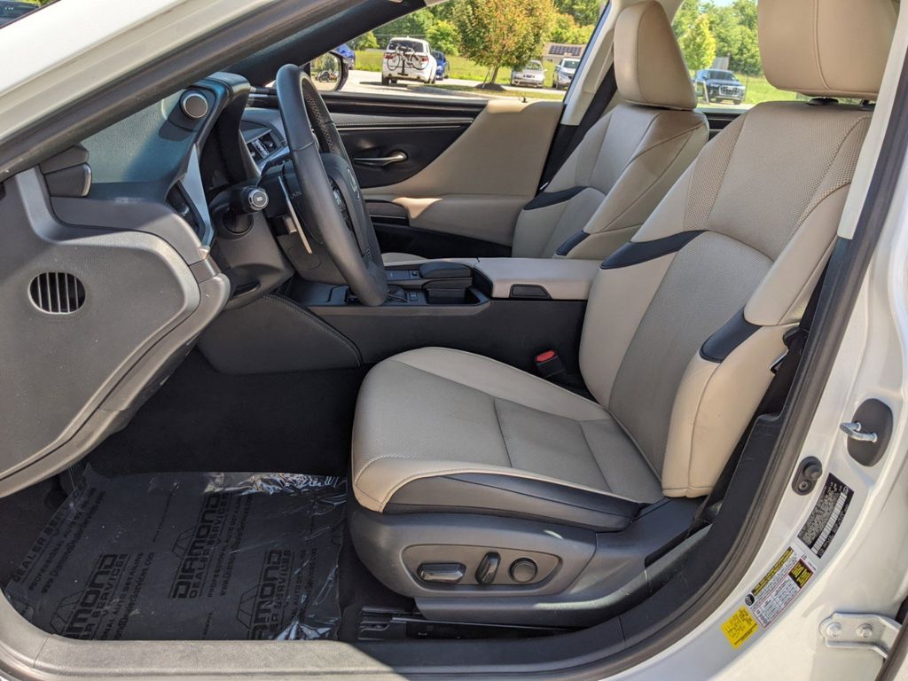 2019 Lexus ES 350 17