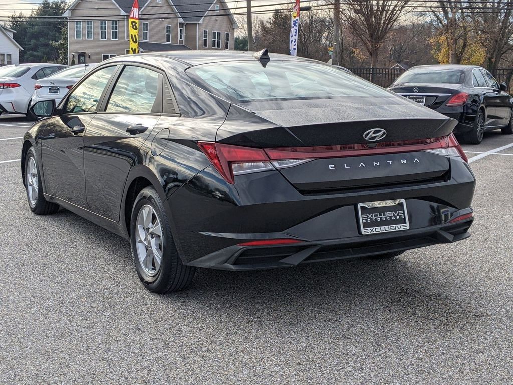 2021 Hyundai Elantra SE 4