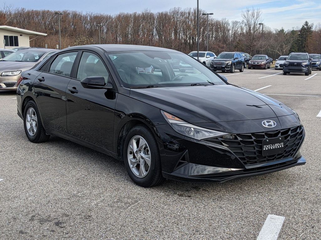 2021 Hyundai Elantra SE 8