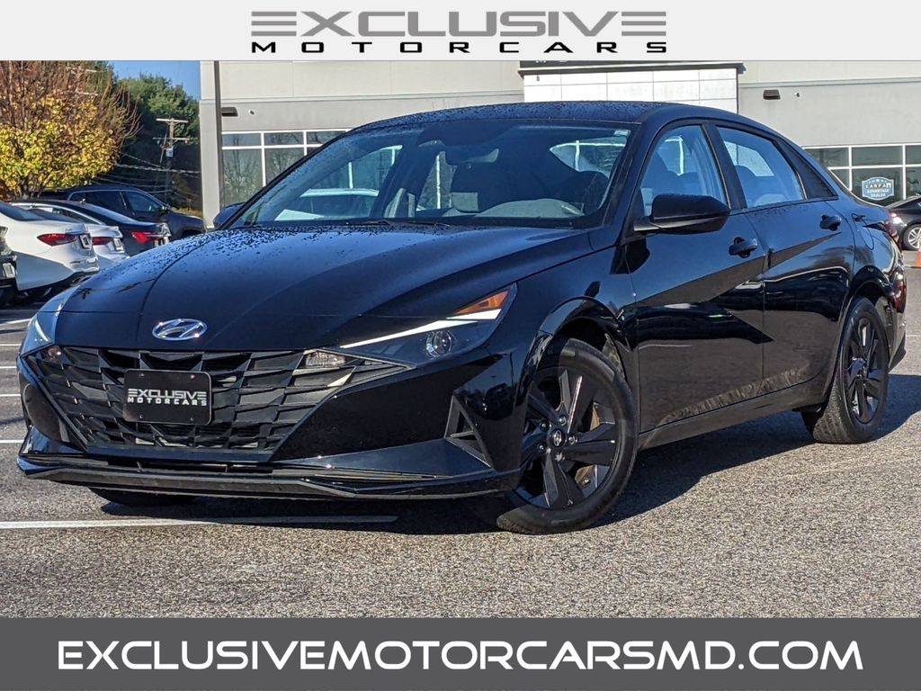 2022 Hyundai Elantra SEL 1