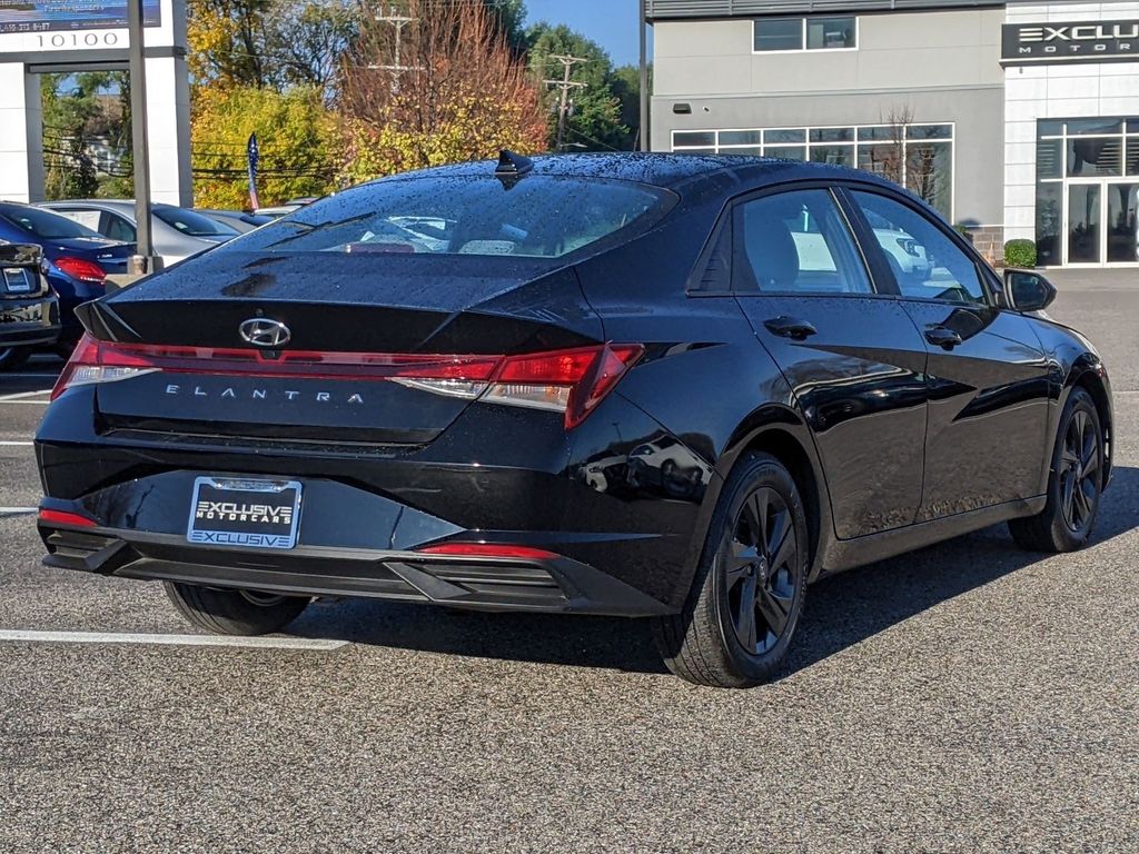 2022 Hyundai Elantra SEL 6