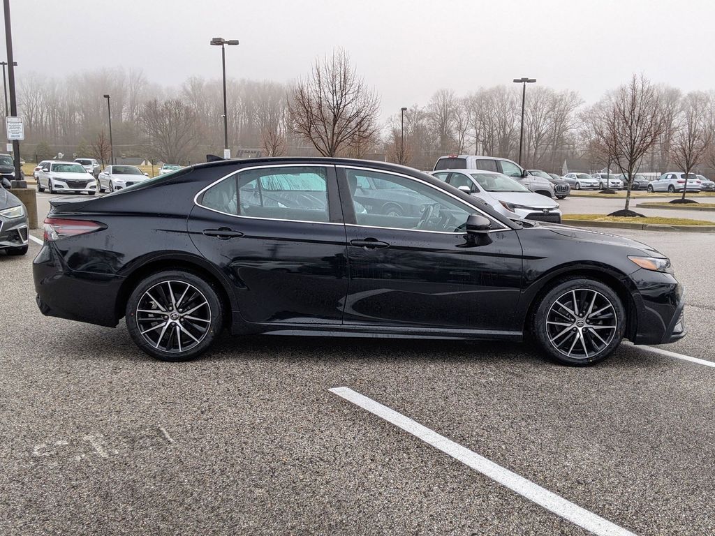 2021 Toyota Camry SE Nightshade 7