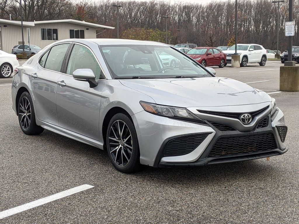 2022 Toyota Camry SE 8