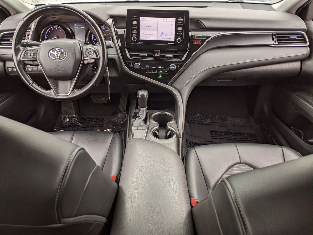 2022 Toyota Camry SE 20