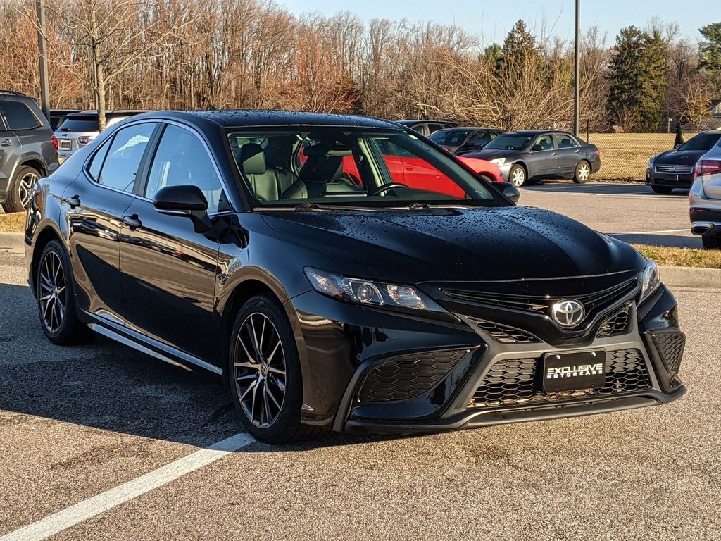 2022 Toyota Camry SE 7