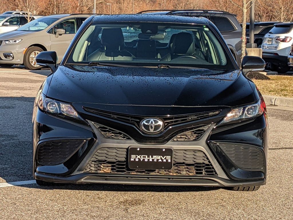 2022 Toyota Camry SE 8