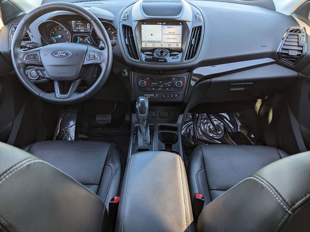 2019 Ford Escape Titanium 24