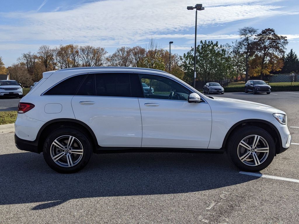 2021 Mercedes-Benz GLC GLC 300 7