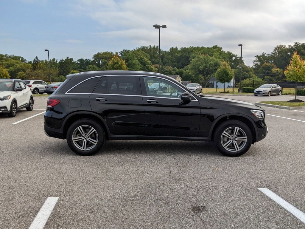 2022 Mercedes-Benz GLC GLC 300 6