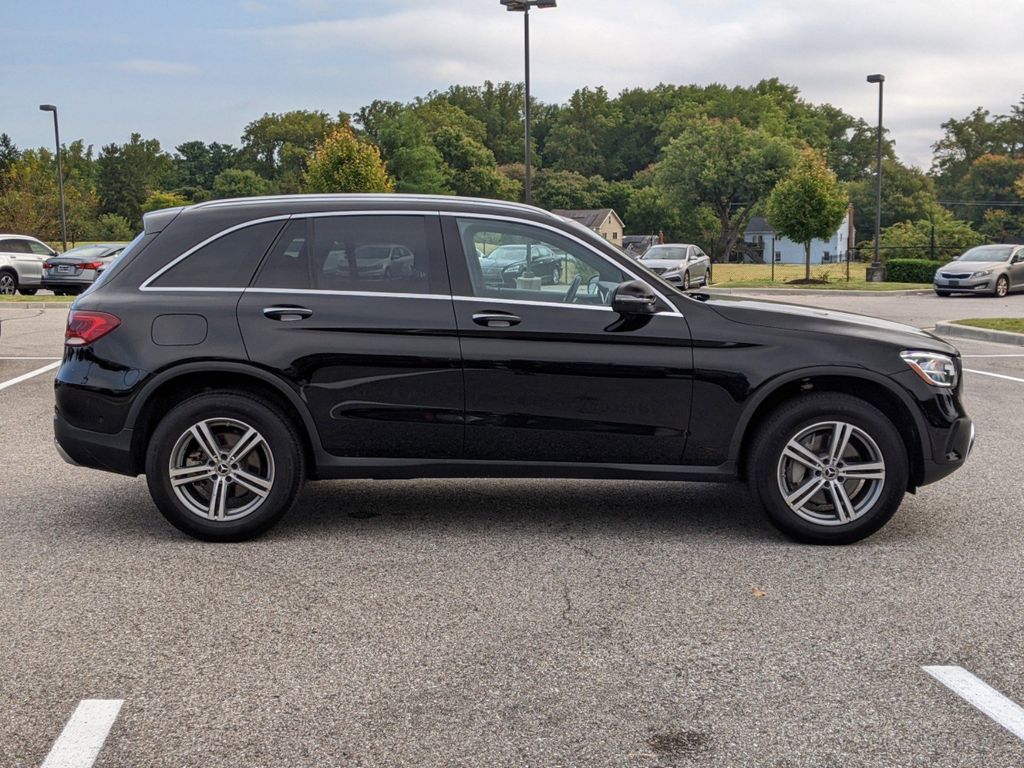 2022 Mercedes-Benz GLC GLC 300 7