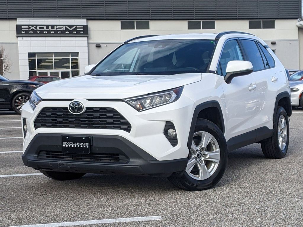 2021 Toyota RAV4 XLE 2