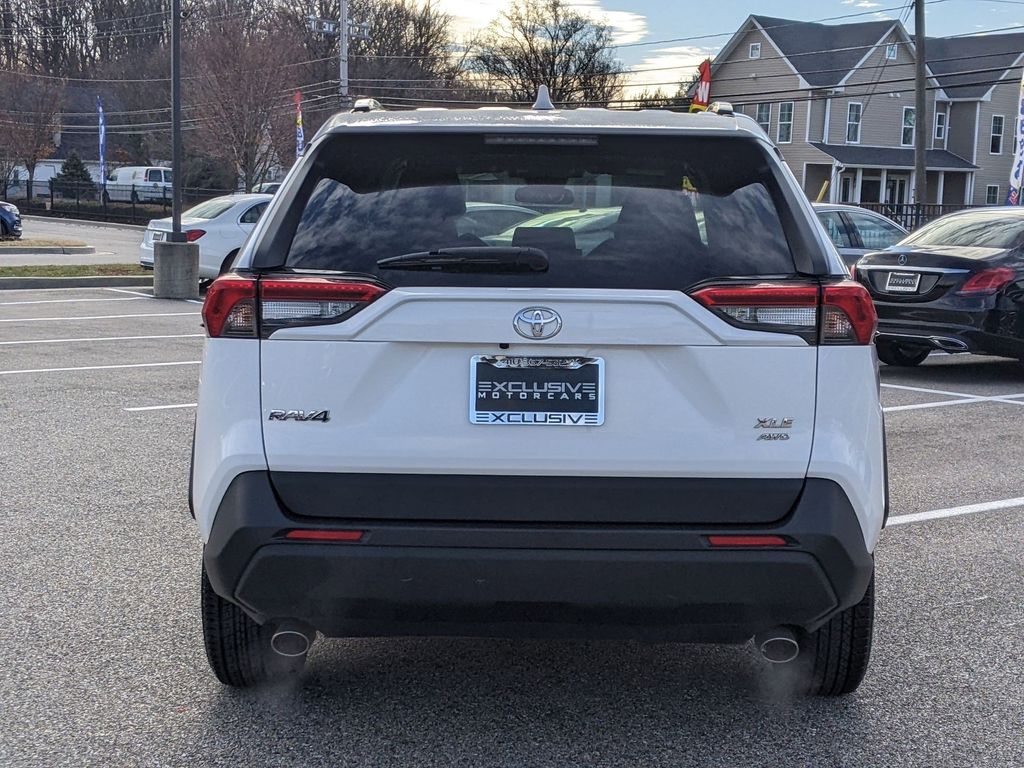 2021 Toyota RAV4 XLE 5