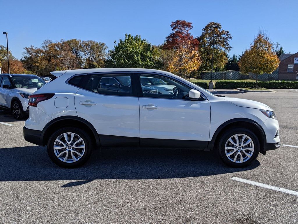 2021 Nissan Rogue Sport S 7