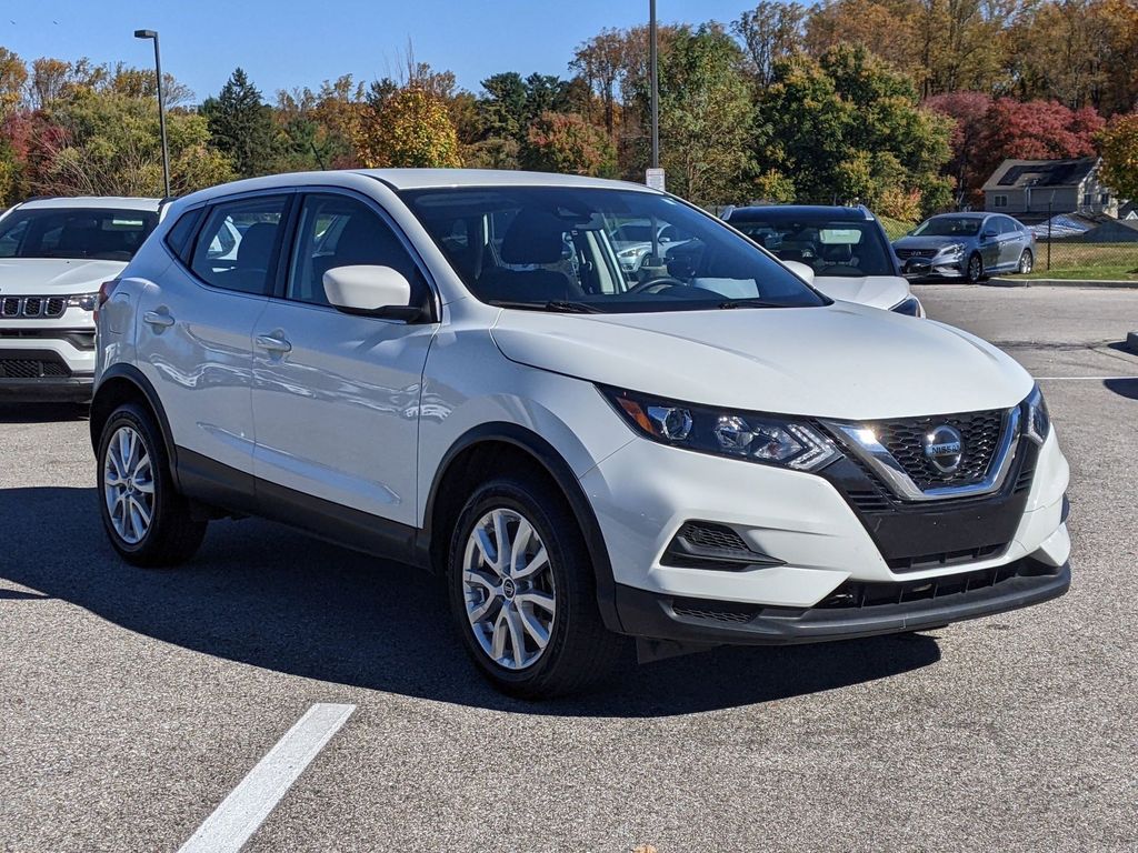 2021 Nissan Rogue Sport S 8