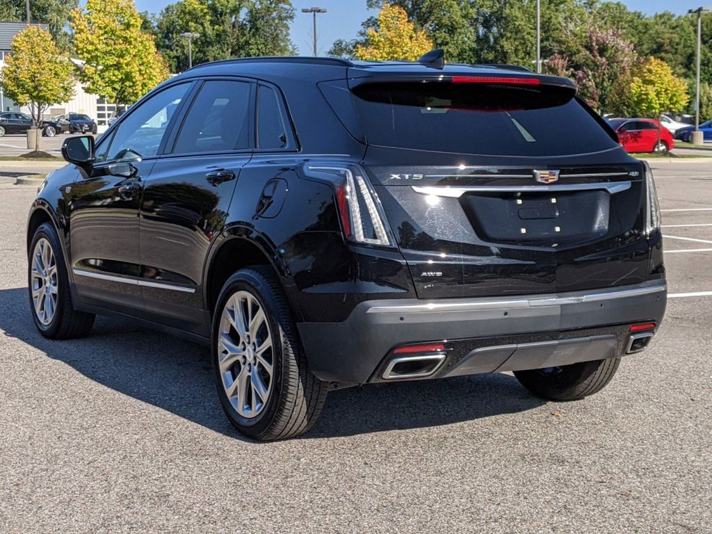 2020 Cadillac XT5 Sport 3