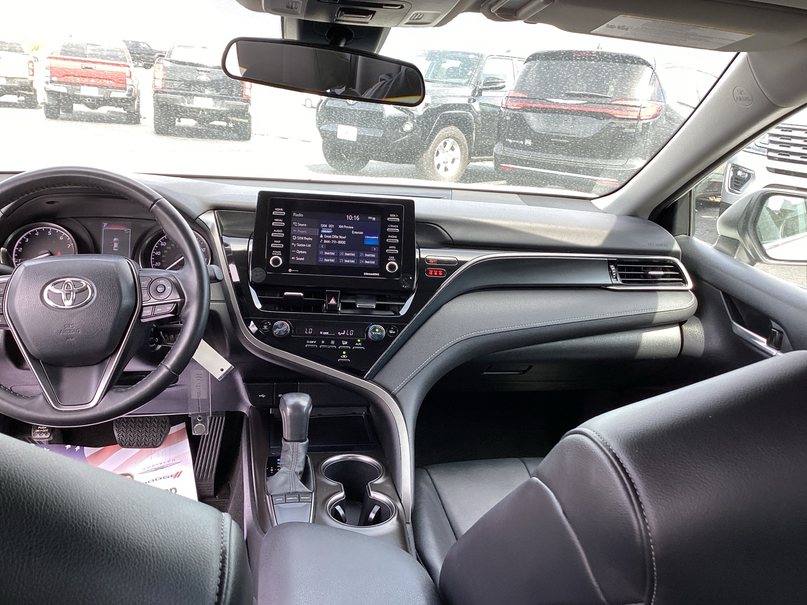 2022 Toyota Camry SE 27
