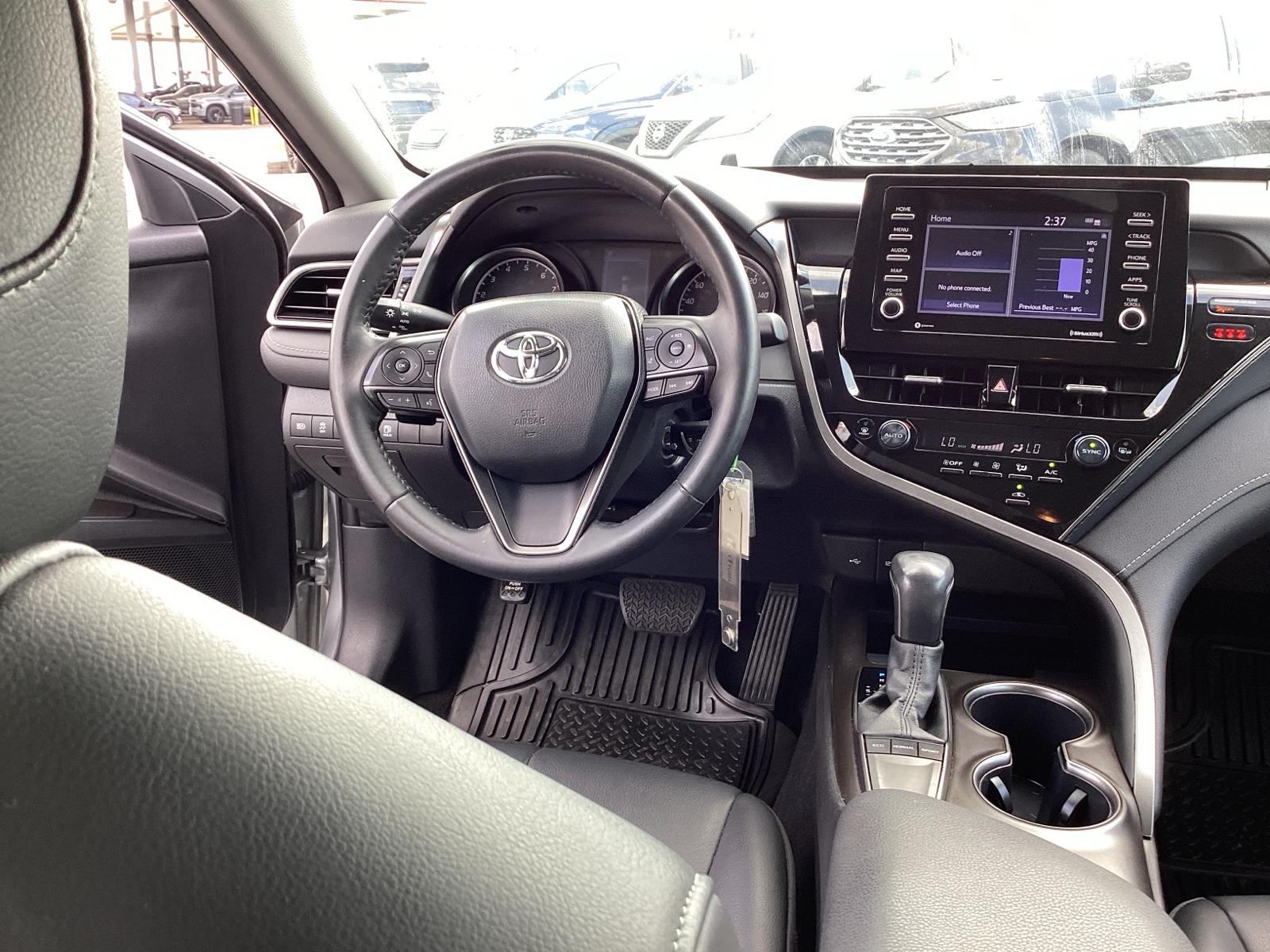 2022 Toyota Camry SE 26