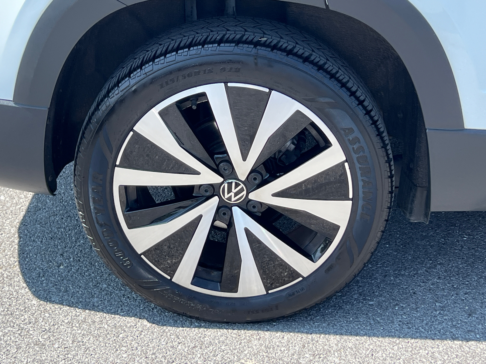 2023 Volkswagen Taos 1.5T SE 9