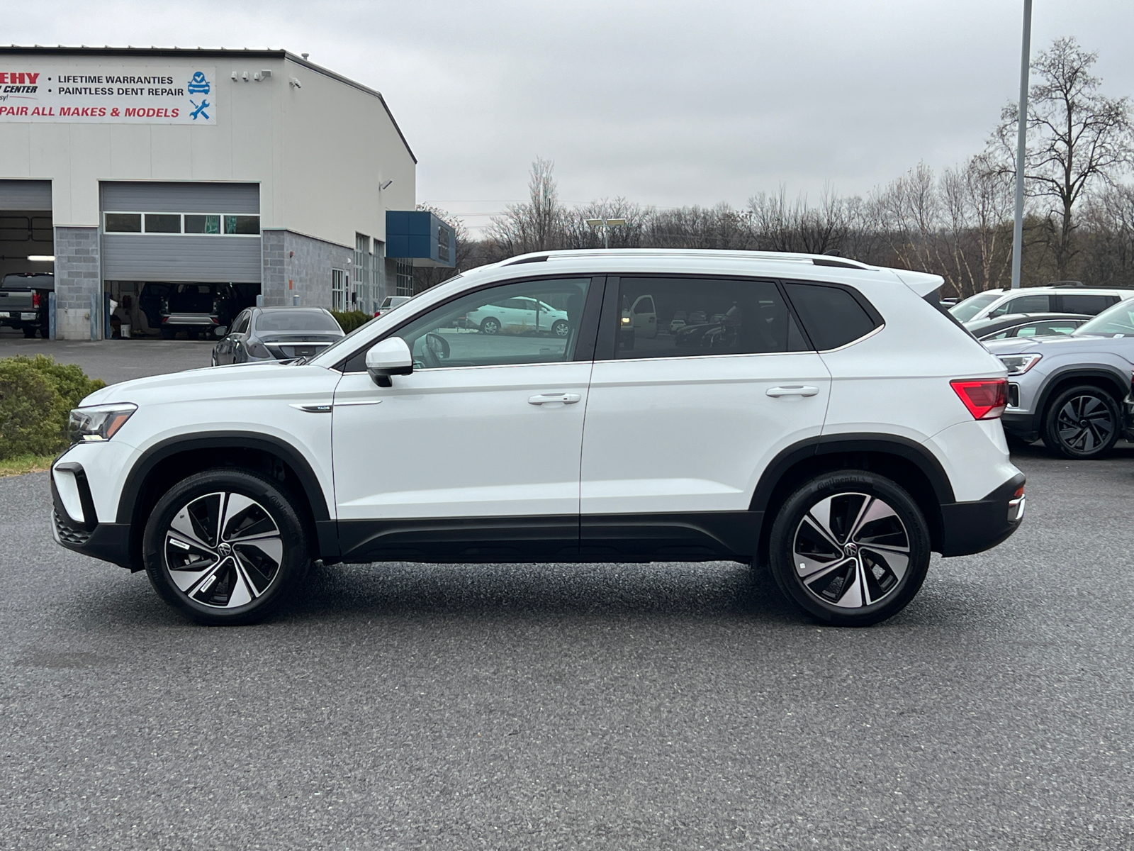 2024 Volkswagen Taos 1.5T SE 3