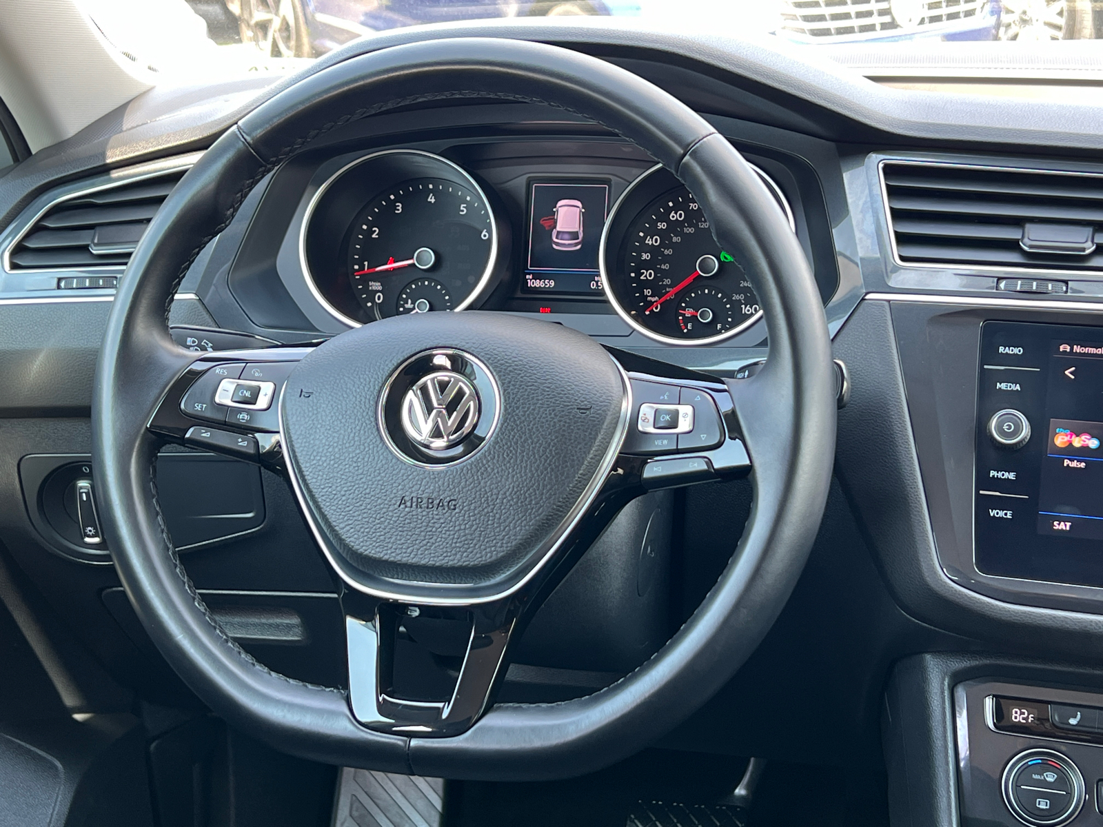 2019 Volkswagen Tiguan 2.0T SE 19