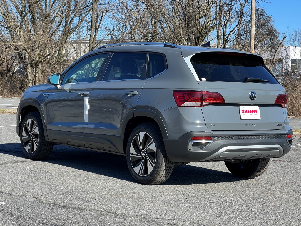 2024 Volkswagen Taos 1.5T SE 3