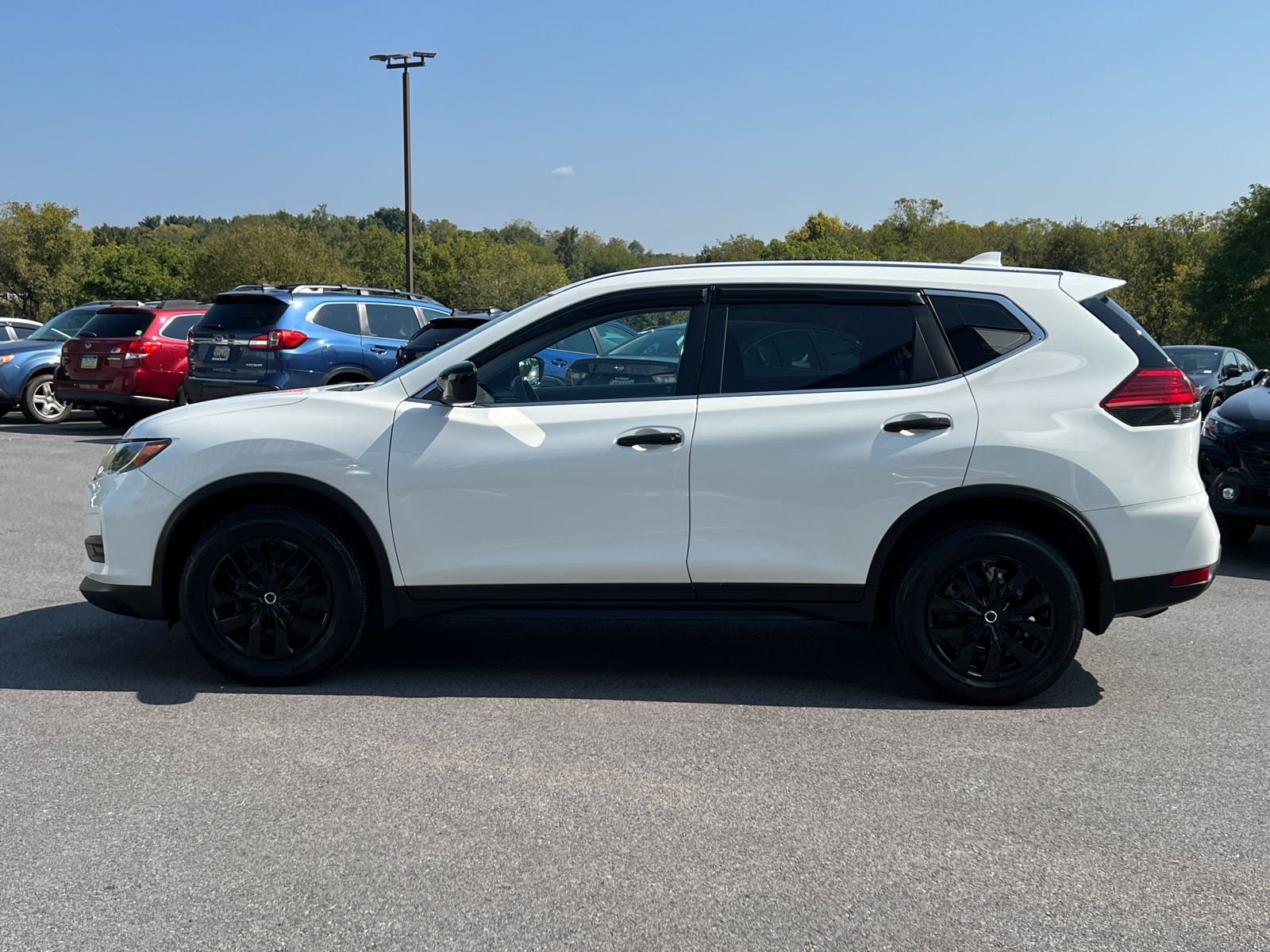 2017 Nissan Rogue S 3