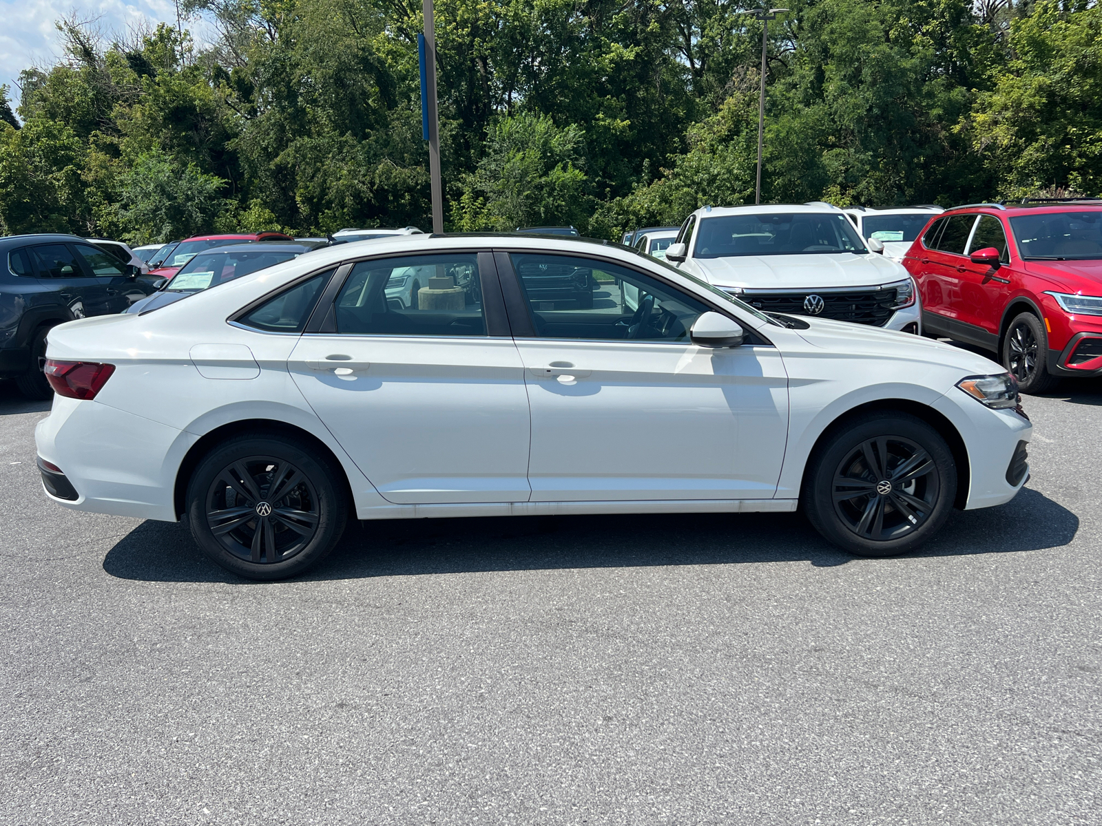 2024 Volkswagen Jetta 1.5T SE 4