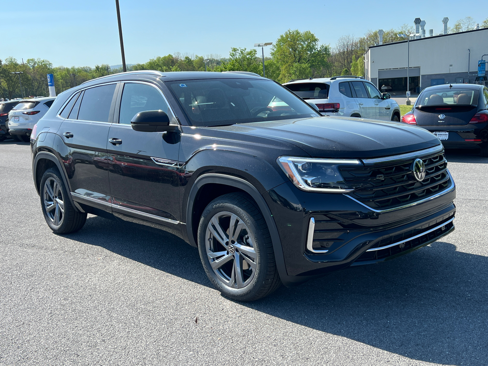 2024 Volkswagen Atlas Cross Sport 2.0T SEL R-Line 1