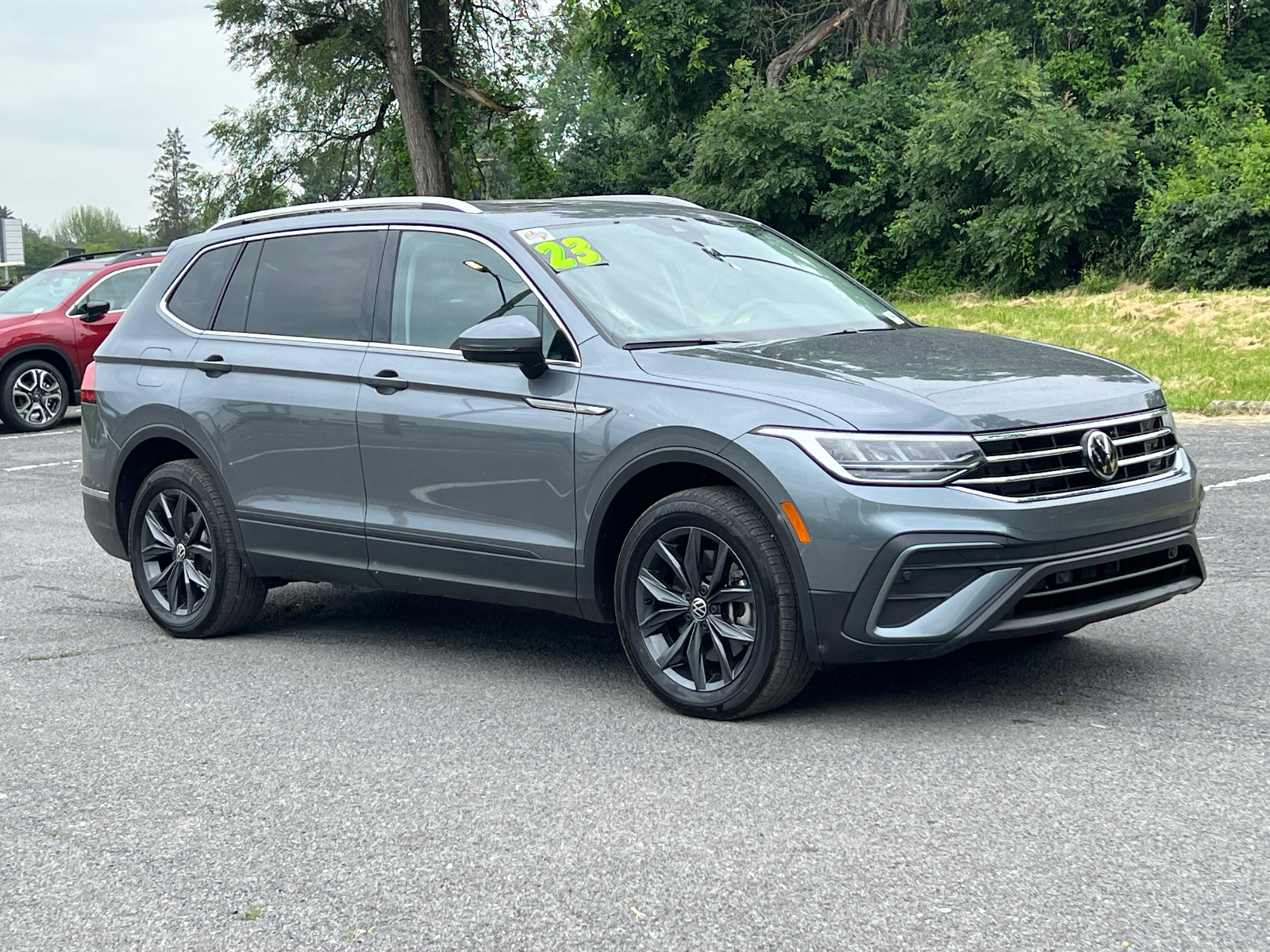 2023 Volkswagen Tiguan 2.0T SE 1