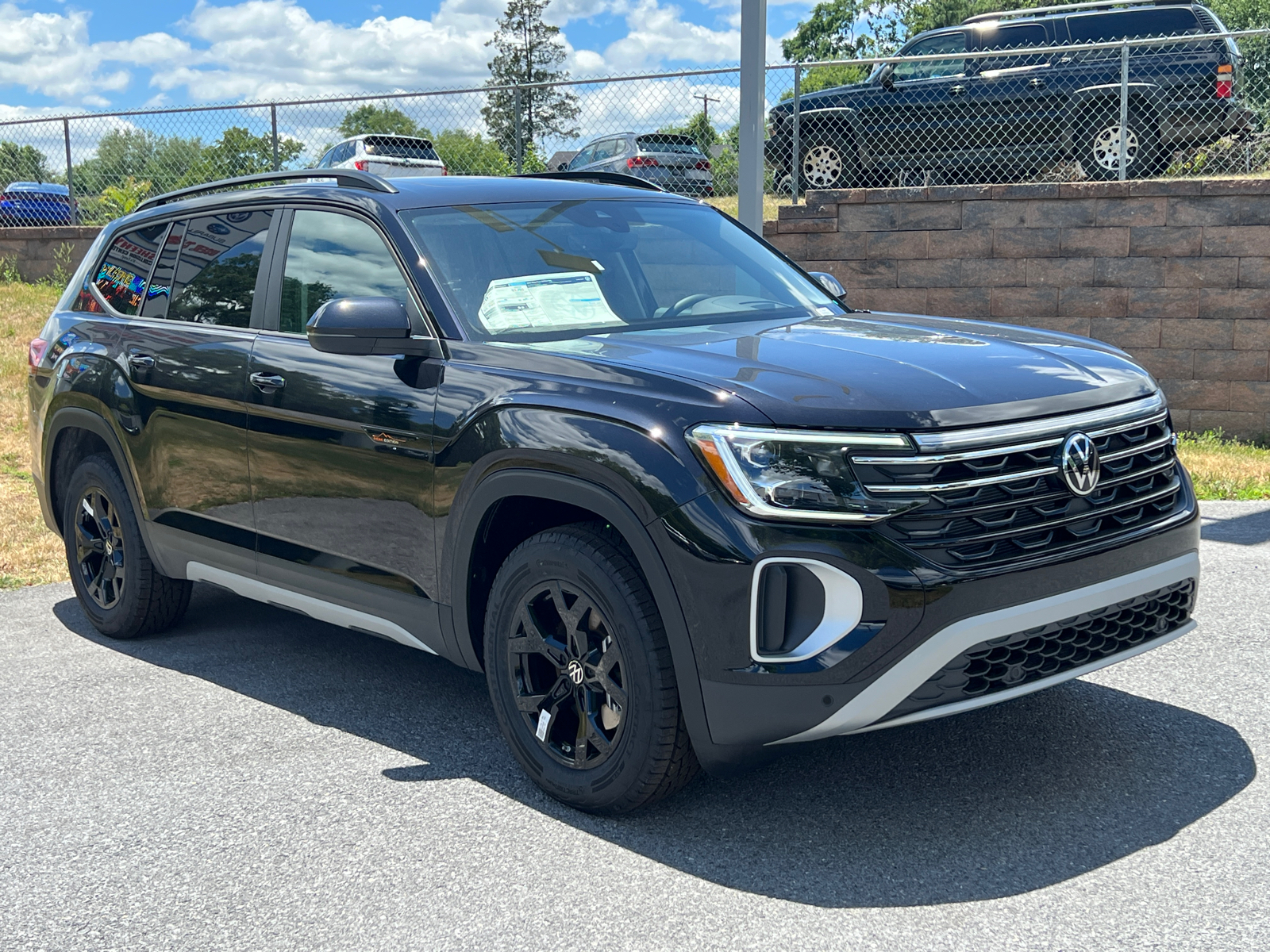 2024 Volkswagen Atlas 2.0T Peak Edition SEL 1