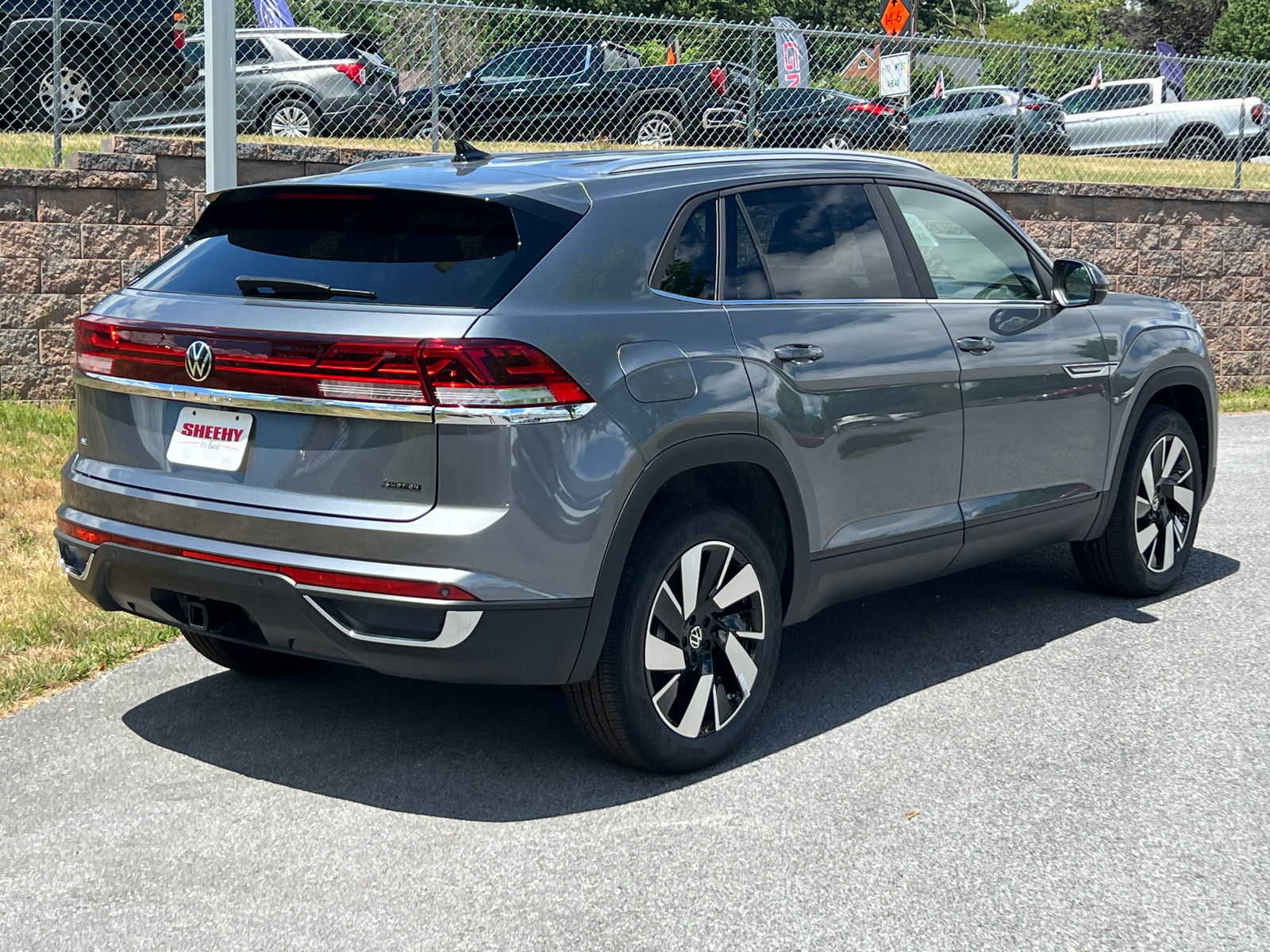 2024 Volkswagen Atlas Cross Sport 2.0T SE w/Technology 5