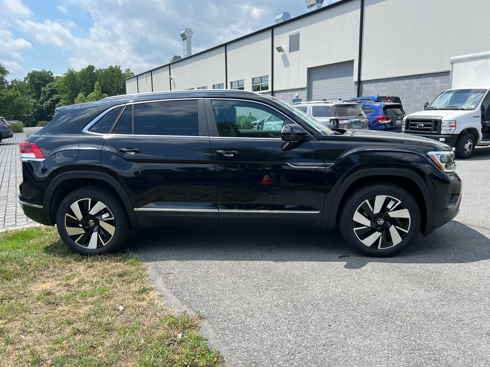 2024 Volkswagen Atlas Cross Sport 2.0T SEL 4