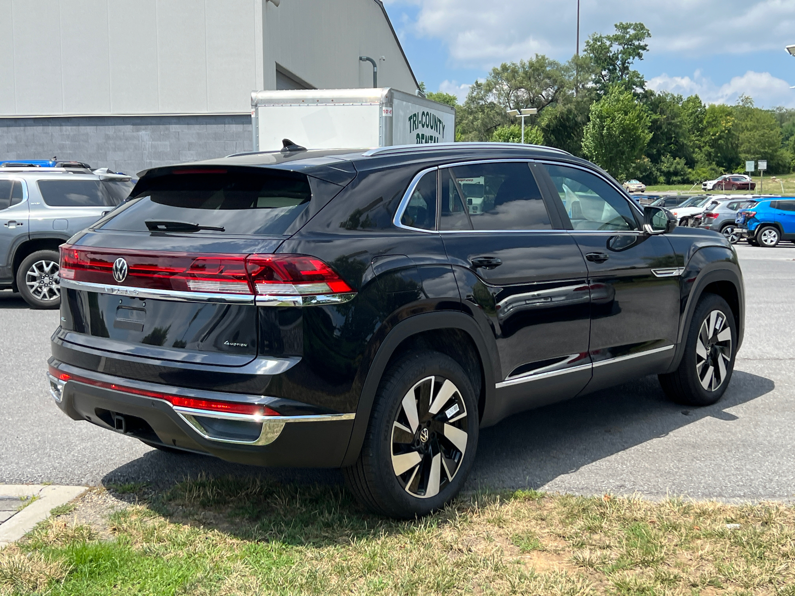 2024 Volkswagen Atlas Cross Sport 2.0T SEL 5