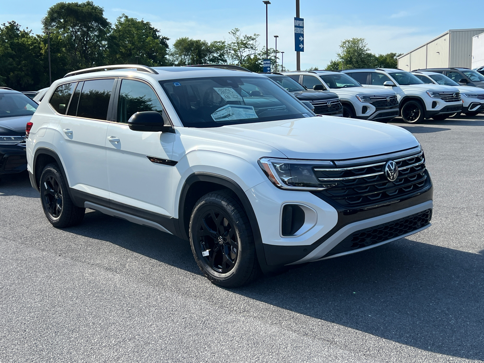 2024 Volkswagen Atlas 2.0T Peak Edition SEL 1