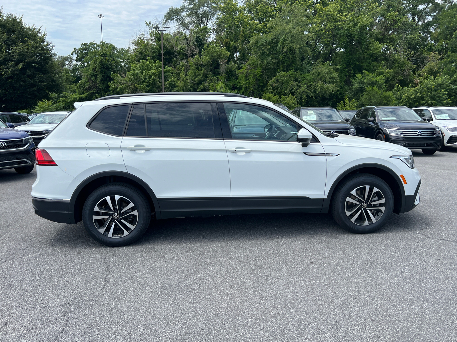 2024 Volkswagen Tiguan 2.0T S 4