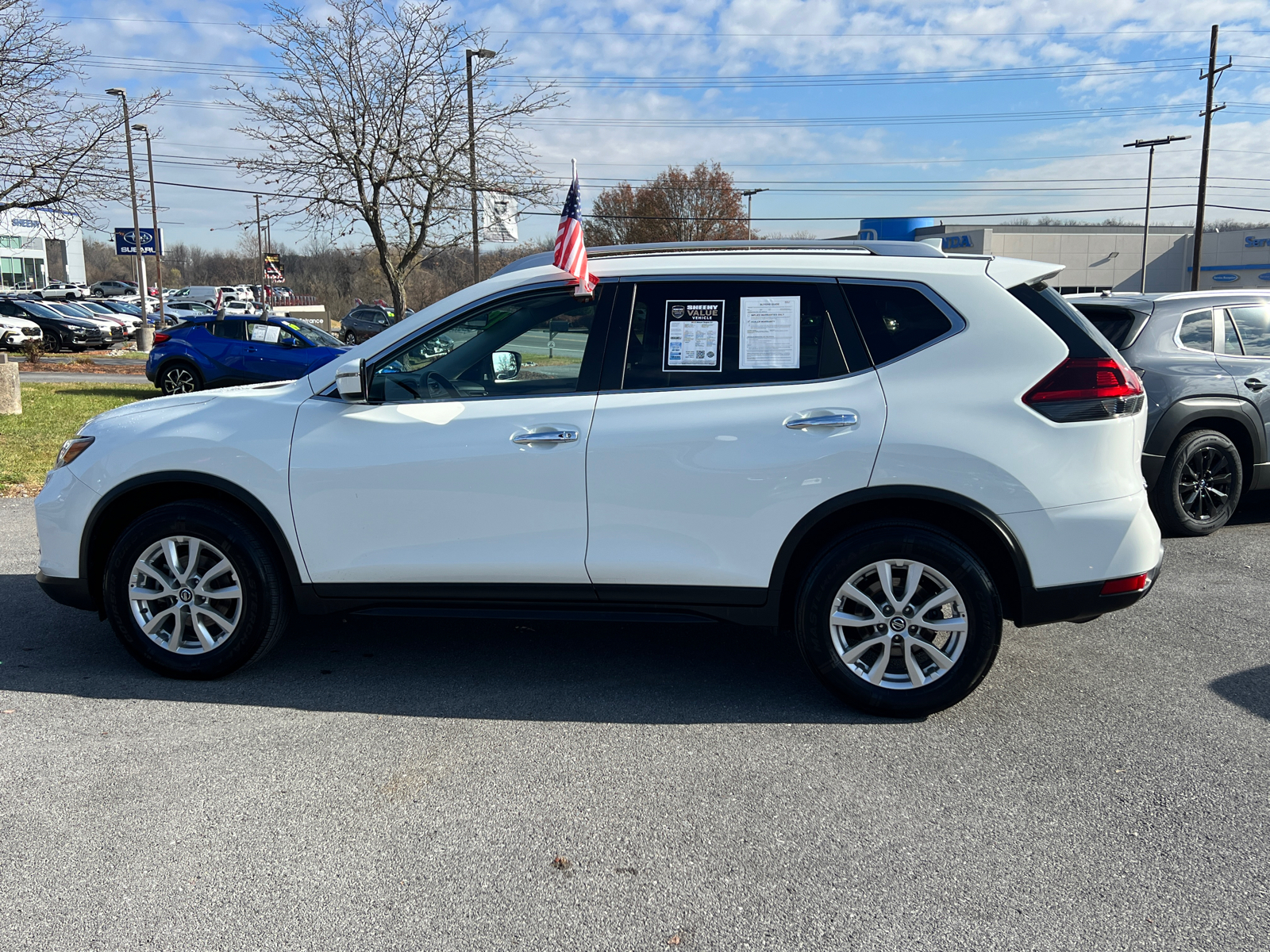 2018 Nissan Rogue SV 3