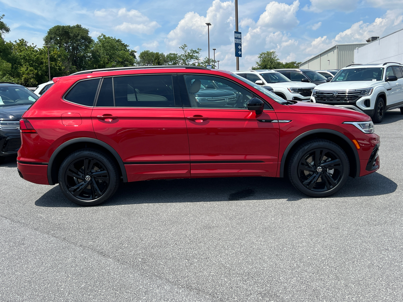 2024 Volkswagen Tiguan 2.0T SE R-Line Black 4