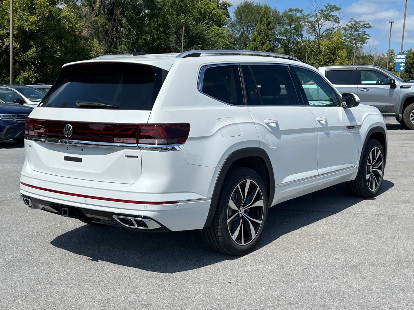 2024 Volkswagen Atlas 2.0T SEL Premium R-Line 5