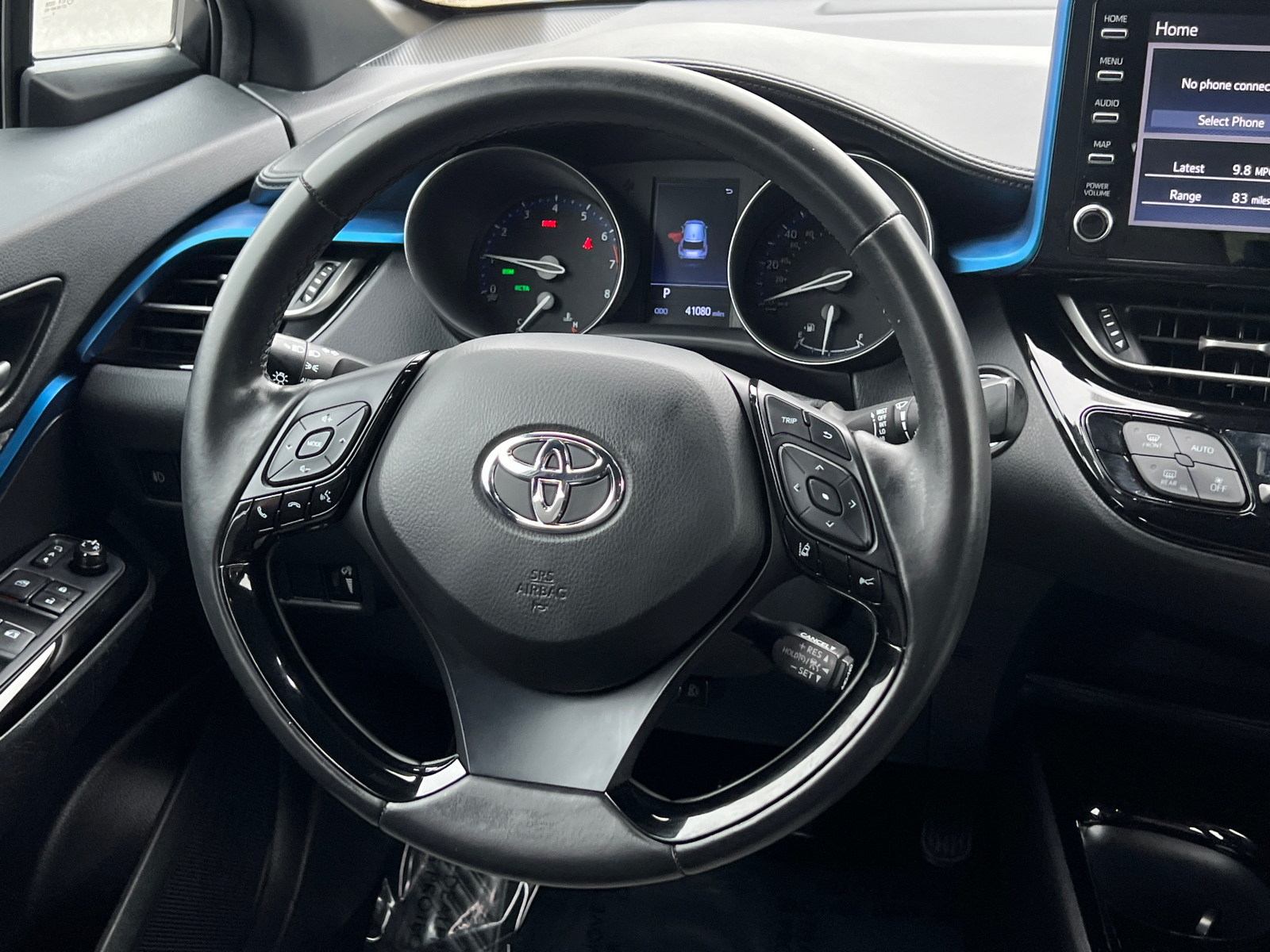 2019 Toyota C-HR XLE 17