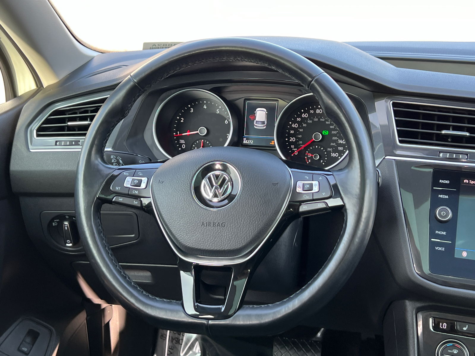 2018 Volkswagen Tiguan 2.0T SEL 19