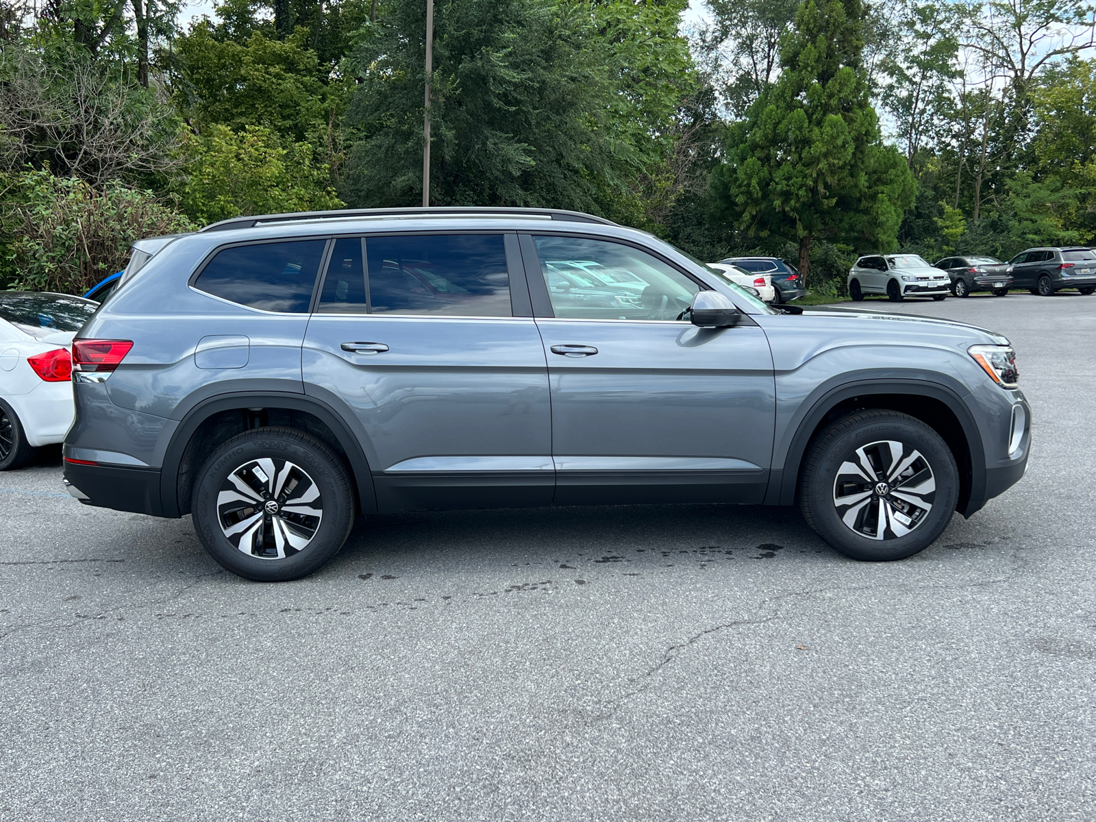 2024 Volkswagen Atlas 2.0T SE 4