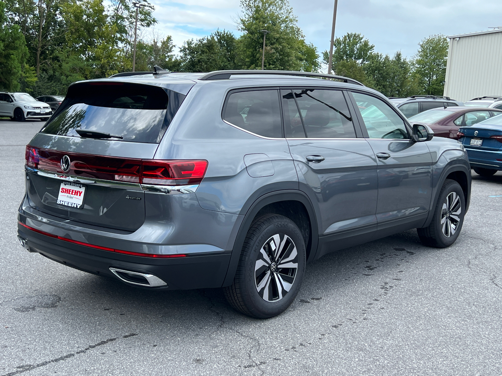 2024 Volkswagen Atlas 2.0T SE 5