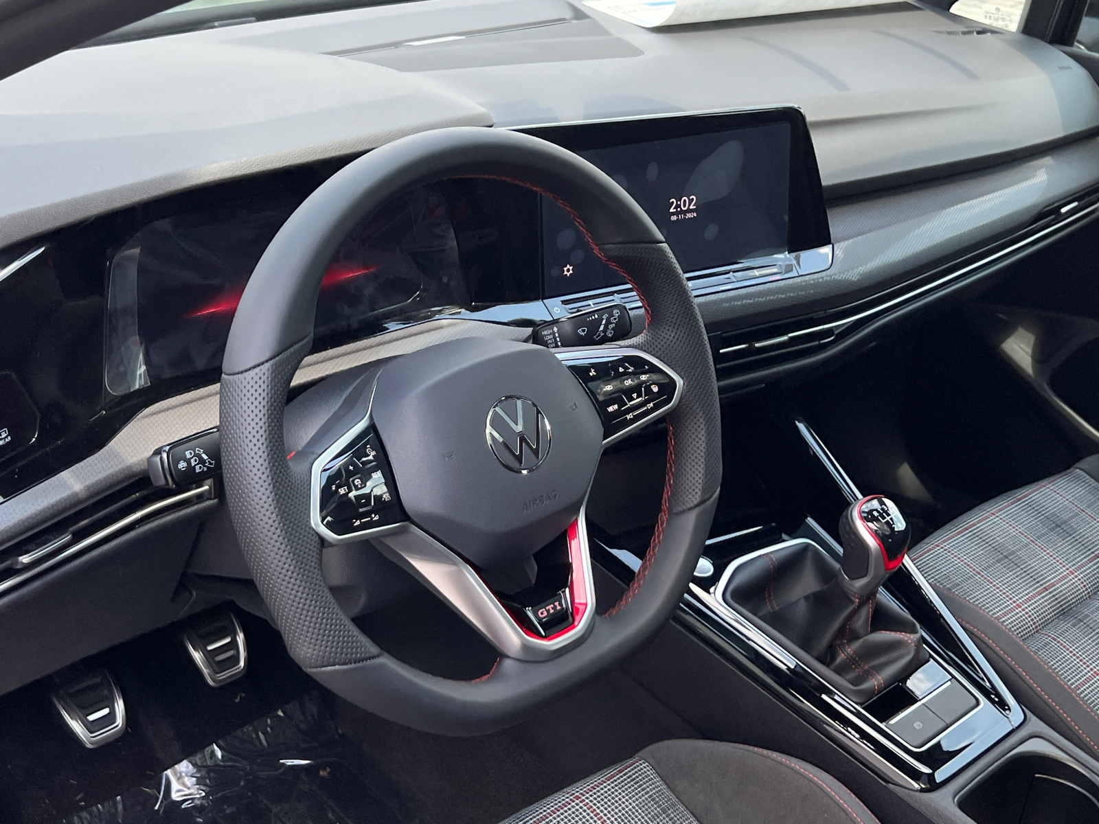 2024 Volkswagen Golf GTI SE 14