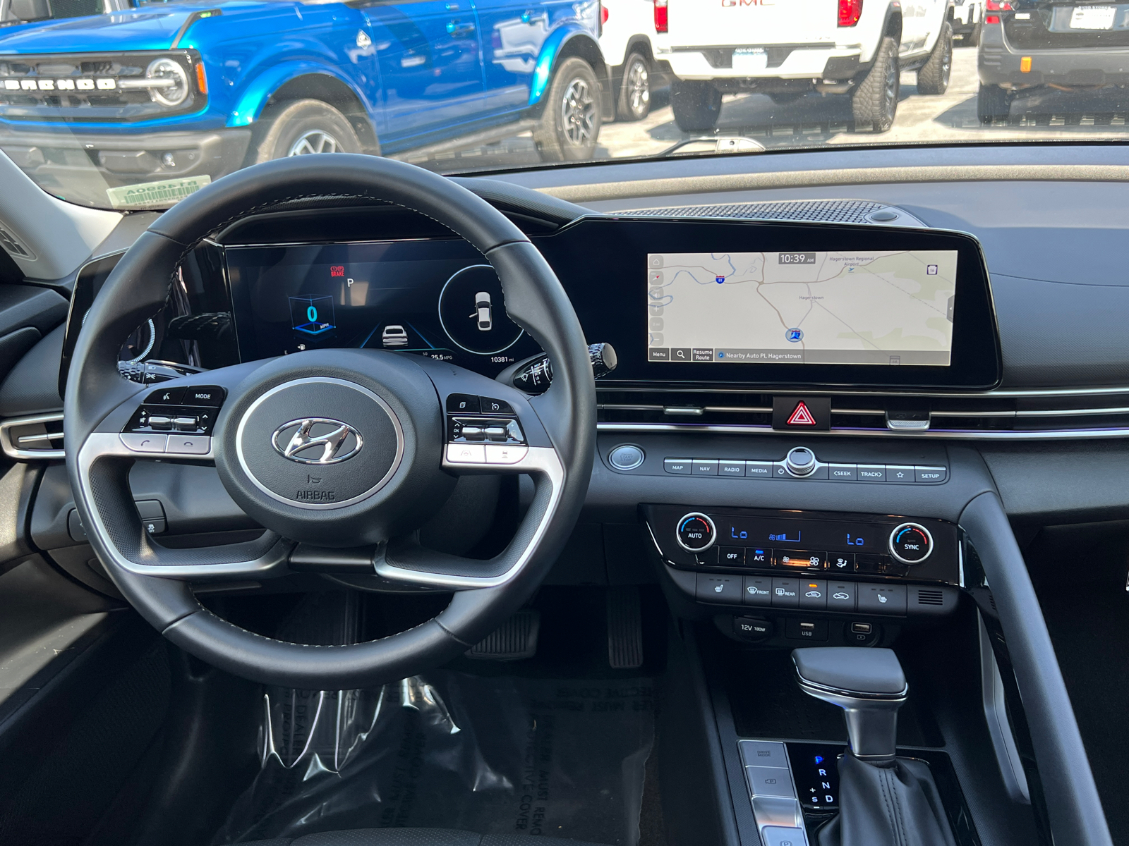 2023 Hyundai Elantra Limited 17