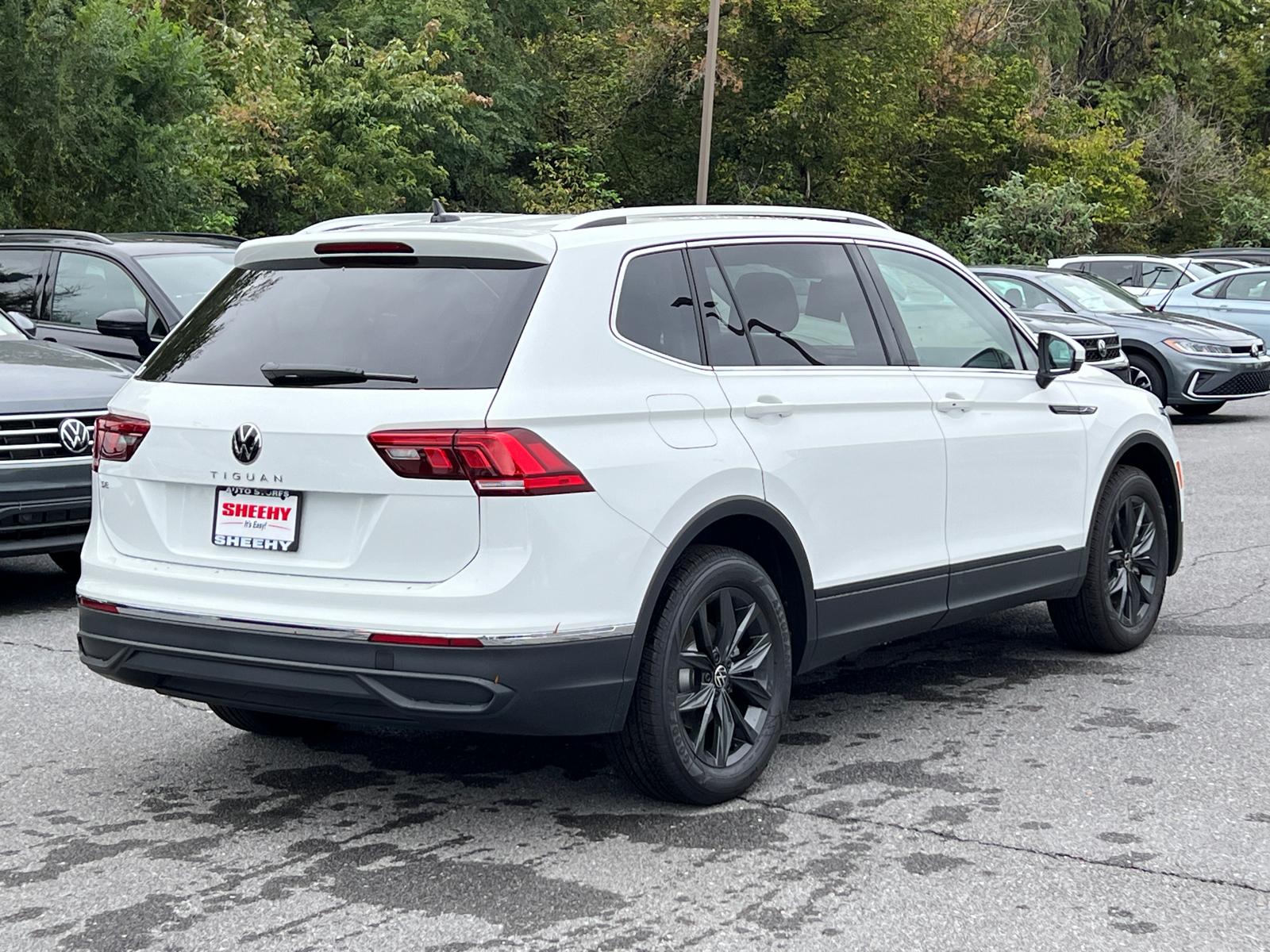 2024 Volkswagen Tiguan 2.0T SE 3