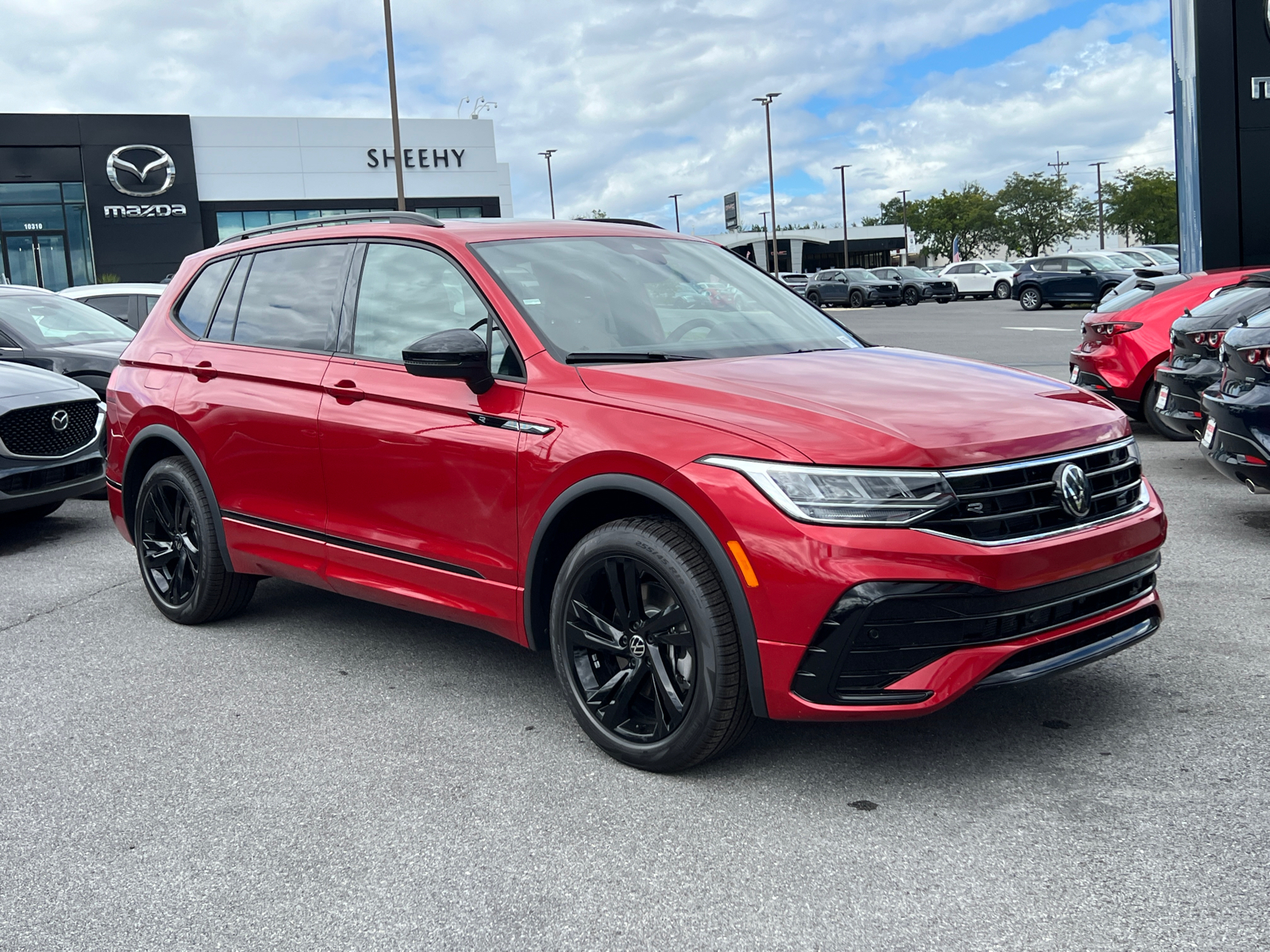 2024 Volkswagen Tiguan 2.0T SE R-Line Black 1