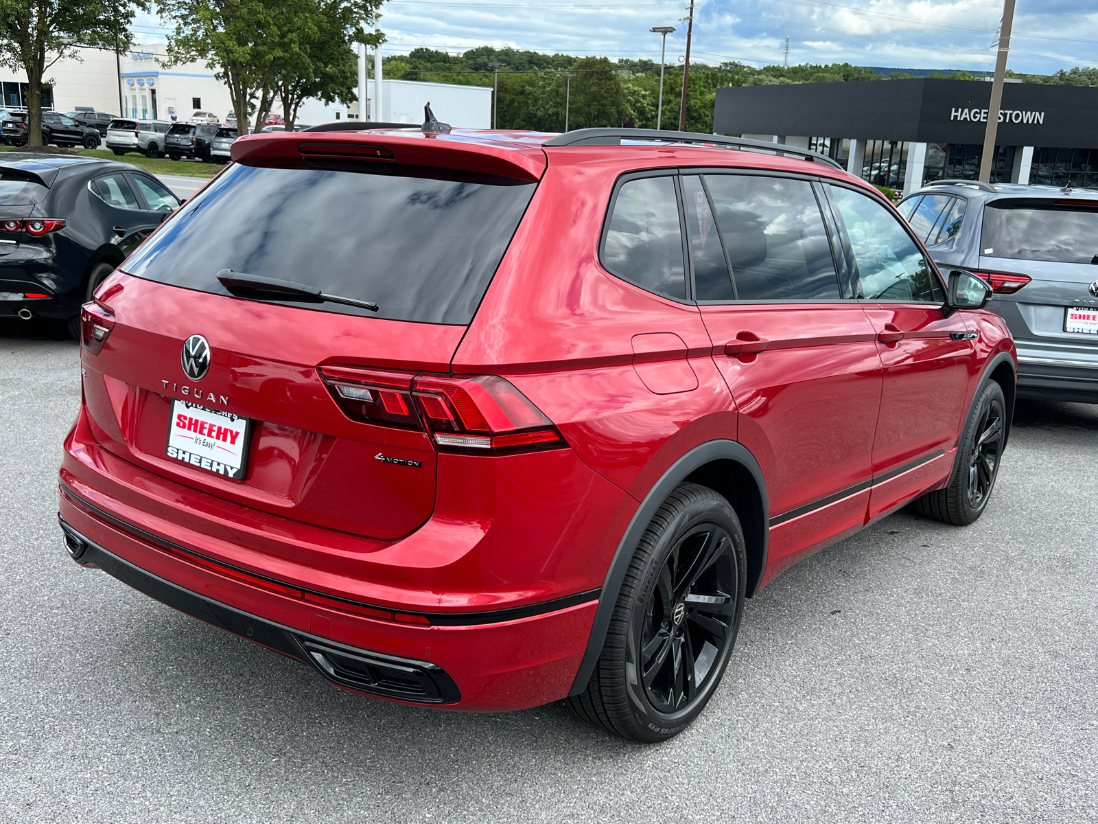 2024 Volkswagen Tiguan 2.0T SE R-Line Black 5