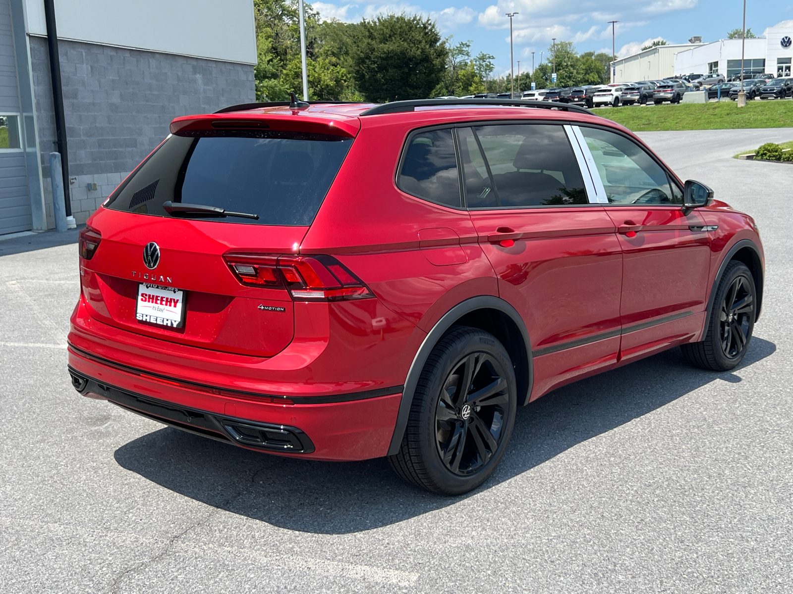 2024 Volkswagen Tiguan 2.0T SE R-Line Black 5